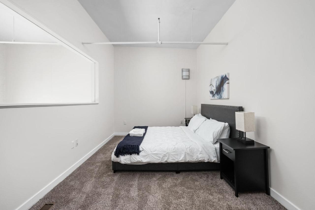 2Br 2Ba In The Block Apartment By Cozysuites Indianapolis Exterior foto